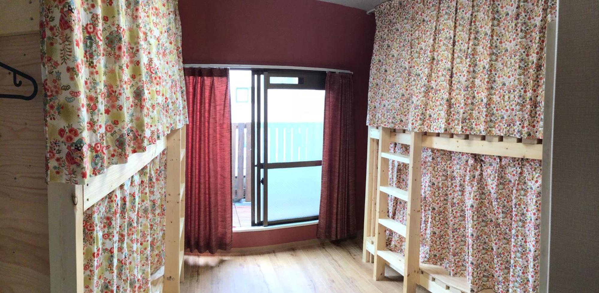 Guesthouse Yours Oszaka Kültér fotó